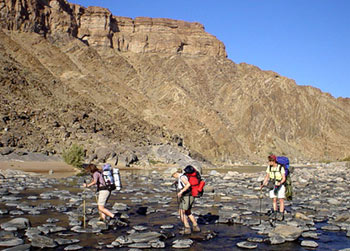 hiking-fish-river